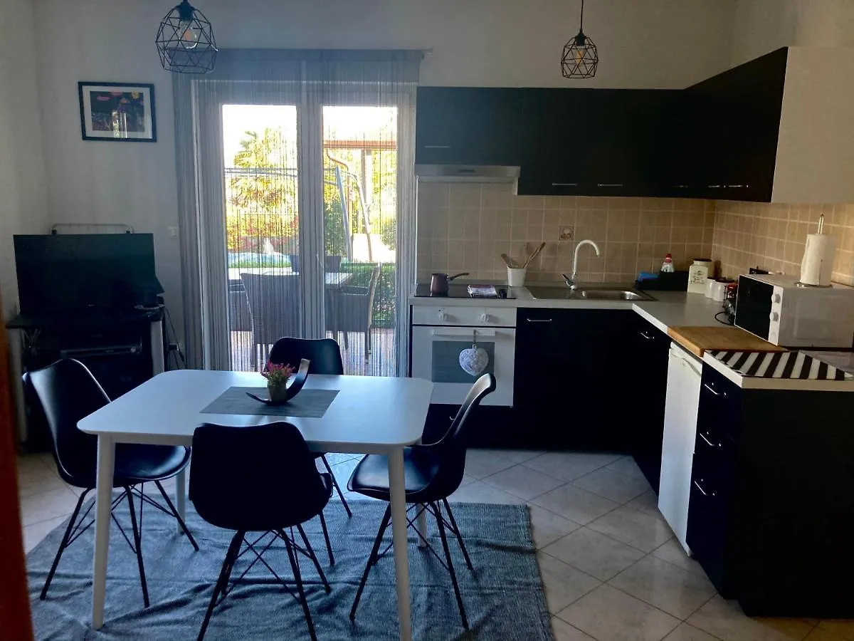 Apartman Vicinim Family Friendly Apartment Visnjan