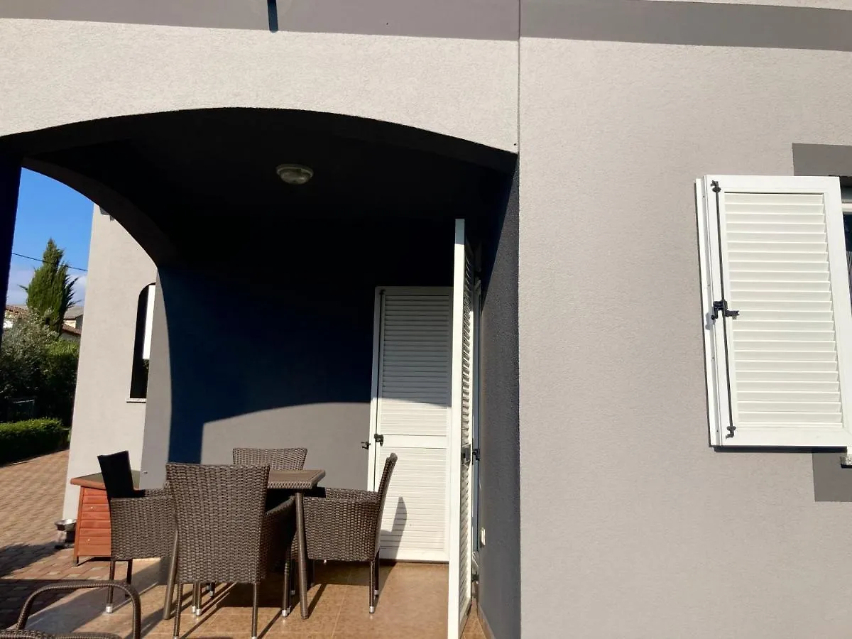 Apartman Vicinim Family Friendly Apartment Visnjan 0*,  Croatia